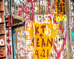 The door of the Hardy Gallery in Ephraim, WI, offers visitors a space to paint their own personal art.